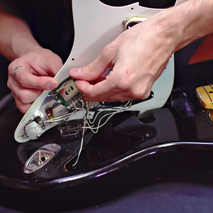 Guitar Electronic Repair Services Laguna Beach 
